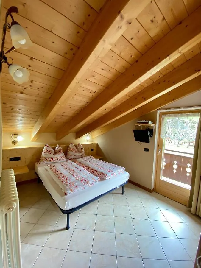 Chalet Sunflower Appartamenti Livigno Apartment