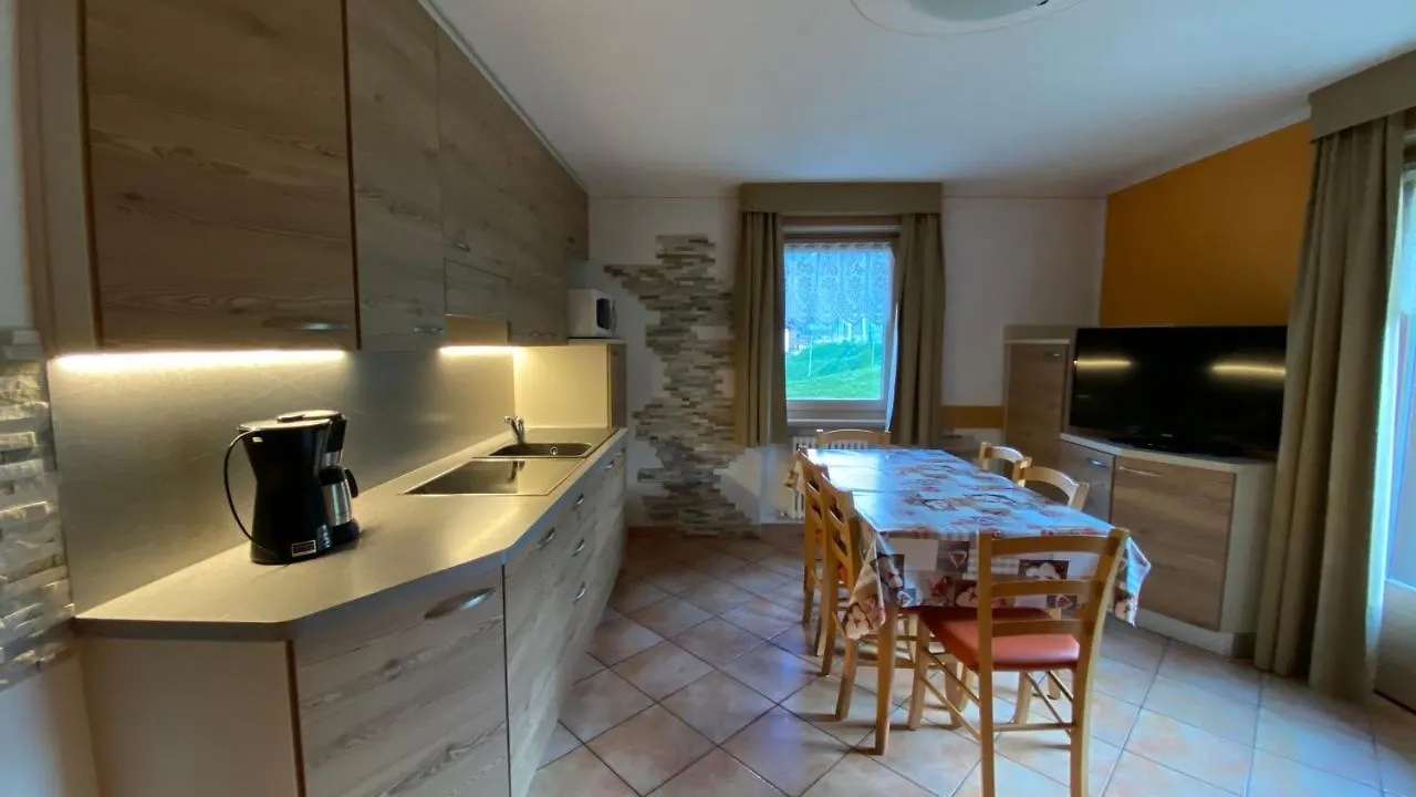 Chalet Sunflower Appartamenti Livigno Apartment